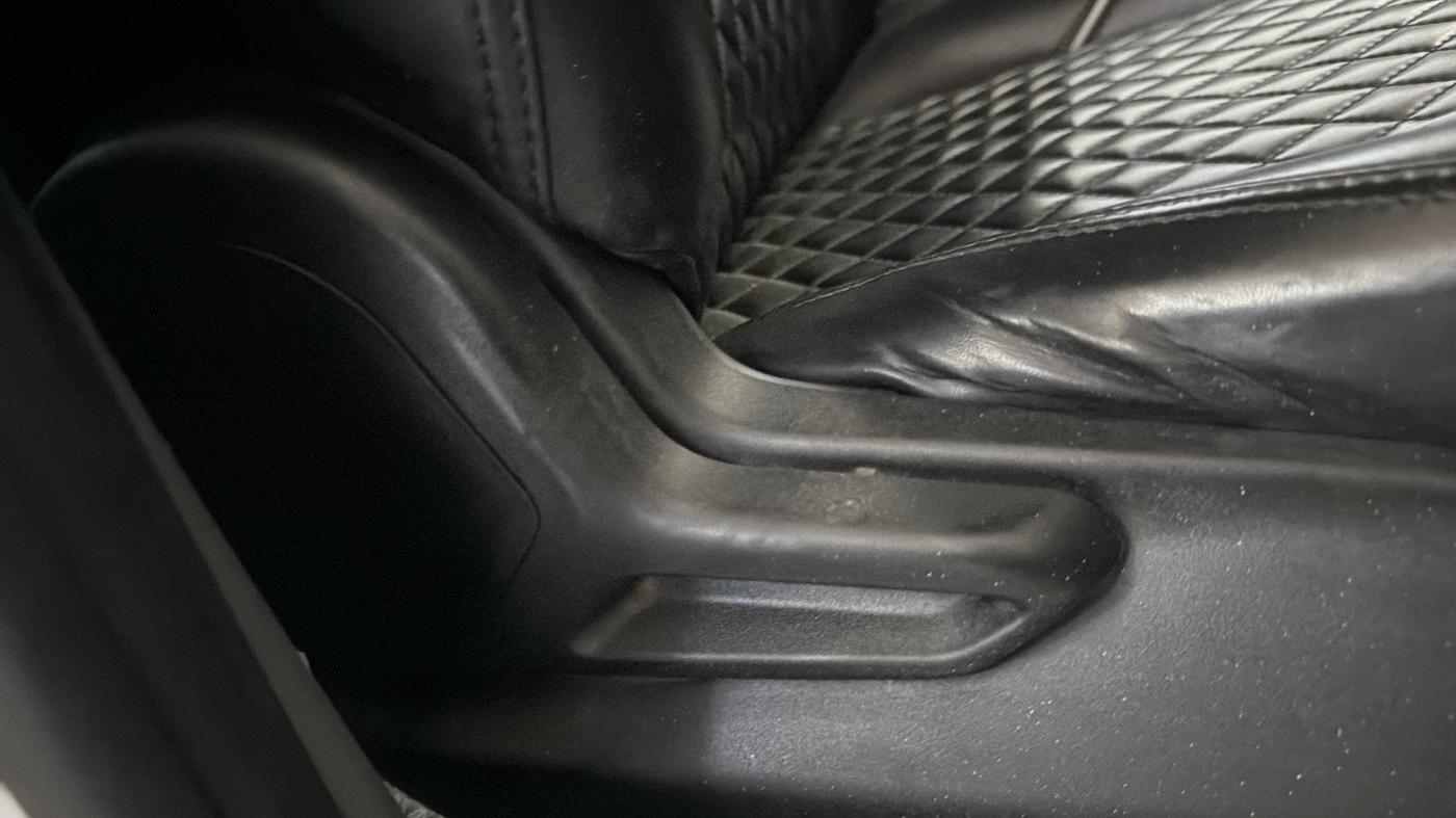 2022 Tata TIGOR XZ CNG, CNG, Manual, 82,228 km, Driver Side Adjustment Panel