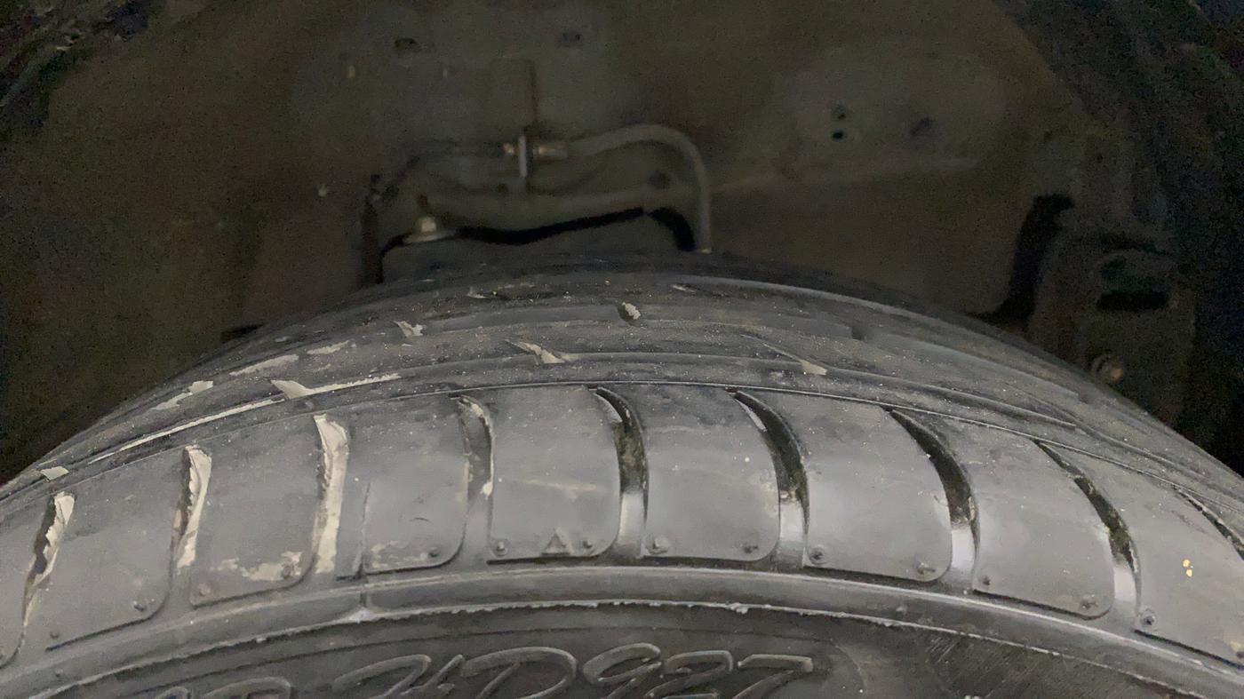 2023 Maruti JIMNY ALPHA ALL GRIP PRO MT, Petrol, Manual, 24,188 km, Right Front Tyre Tread