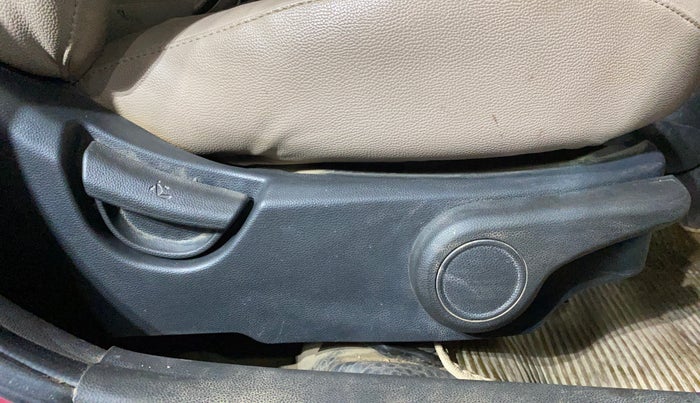 2016 Hyundai Grand i10 ASTA 1.2 KAPPA VTVT, Petrol, Manual, 55,107 km, Driver Side Adjustment Panel