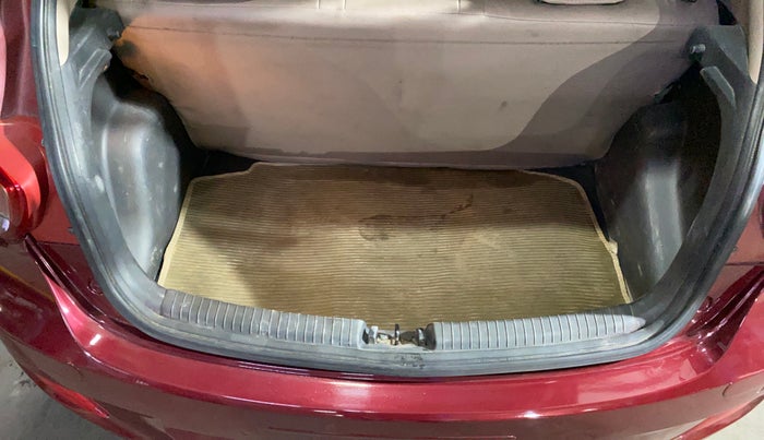 2016 Hyundai Grand i10 ASTA 1.2 KAPPA VTVT, Petrol, Manual, 55,107 km, Boot Inside