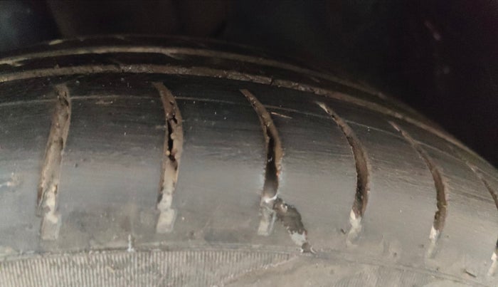 2018 Tata Tiago XT PETROL, Petrol, Manual, 54,381 km, Left Front Tyre Tread
