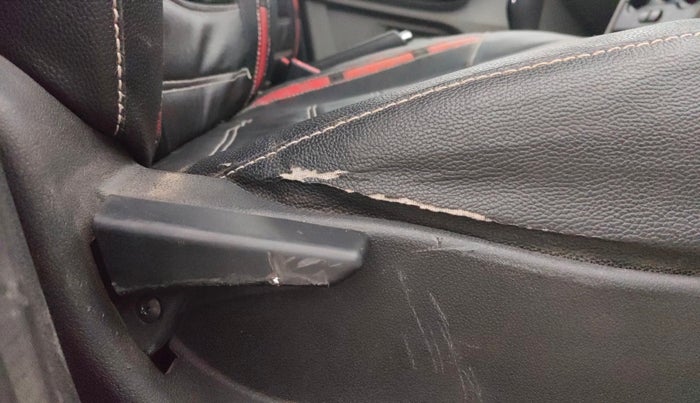 2018 Tata Tiago XT PETROL, Petrol, Manual, 54,381 km, Driver Side Adjustment Panel