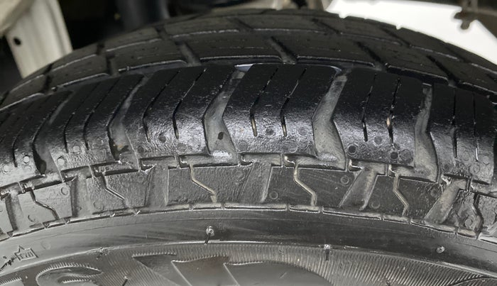 2018 Maruti Alto 800 LXI, Petrol, Manual, 12,028 km, Left Rear Tyre Tread