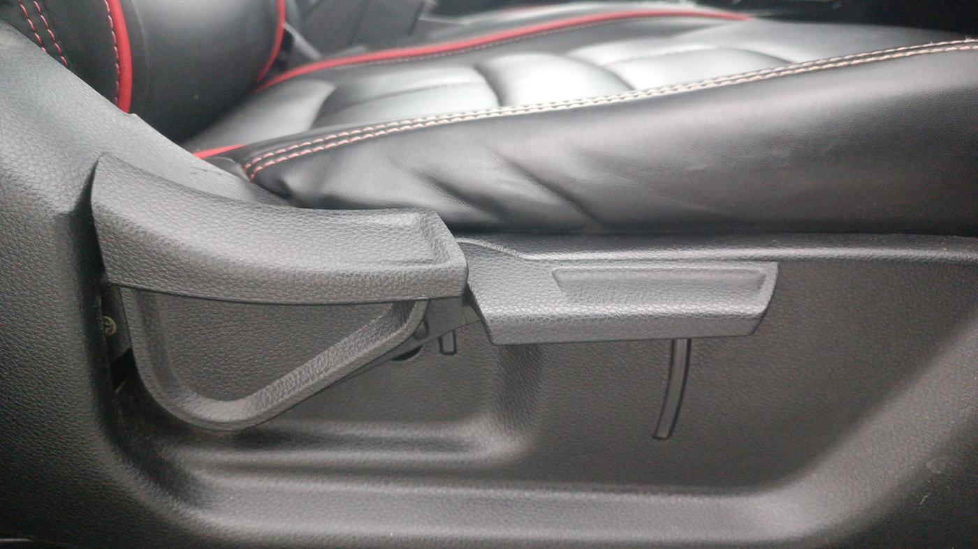 2022 KIA SELTOS HTK PLUS 1.5 IMT, Petrol, Manual, 74,054 km, Driver Side Adjustment Panel