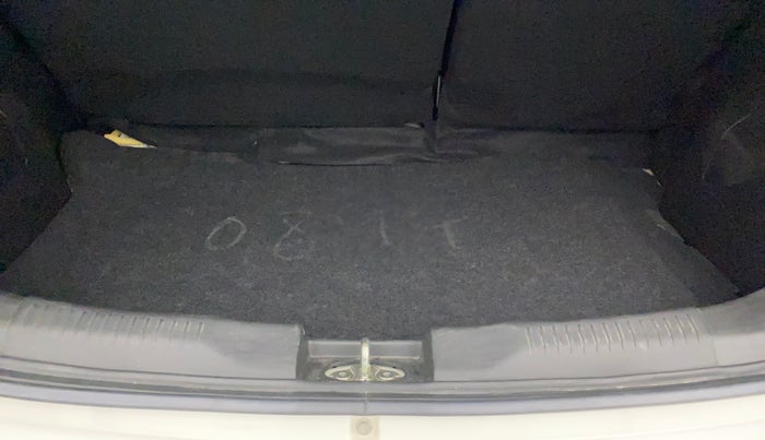 2021 Maruti IGNIS ZETA 1.2 AMT, Petrol, Automatic, 24,666 km, Boot Inside