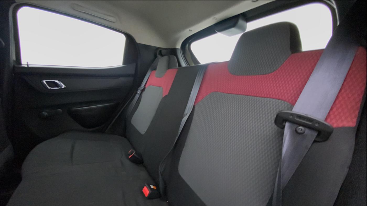 2018 Renault Kwid RXT 1.0 EASY-R AT OPTION, CNG, Automatic, 23,665 km, Right Side Rear Door Cabin