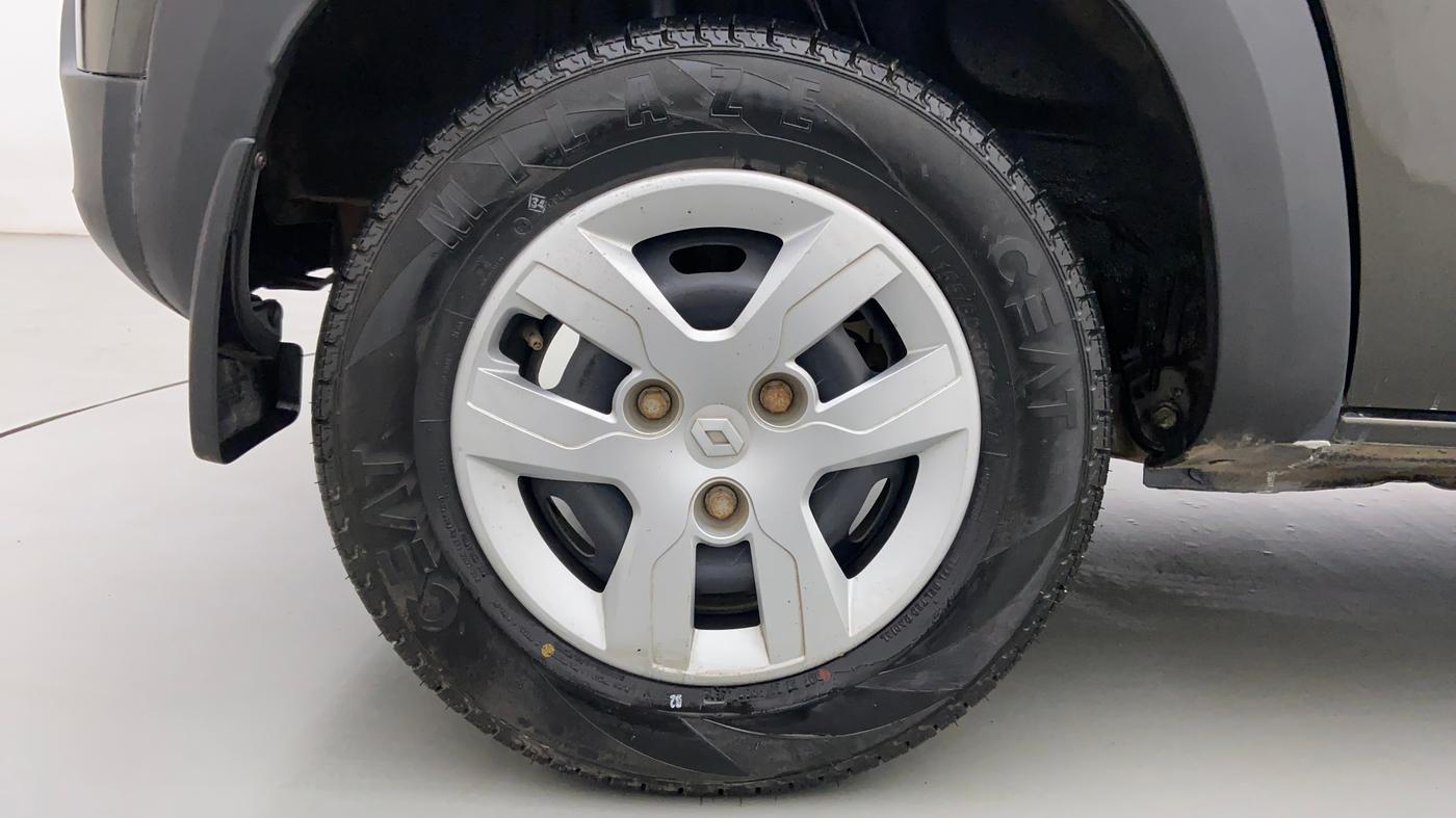 2018 Renault Kwid RXT 1.0 EASY-R AT OPTION, CNG, Automatic, 23,665 km, Right Rear Wheel