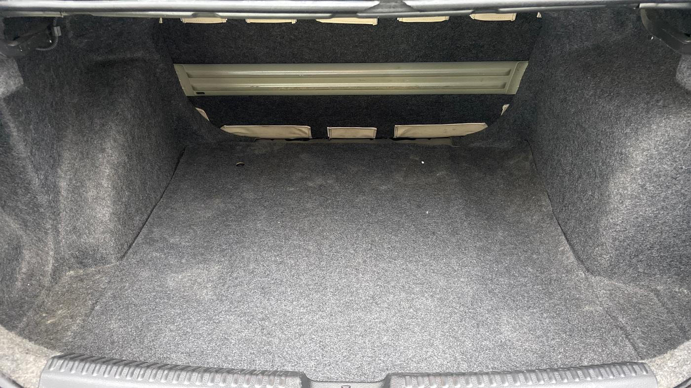 2014 Volkswagen Vento COMFORTLINE MT PETROL, Petrol, Manual, 45,321 km, Boot Inside