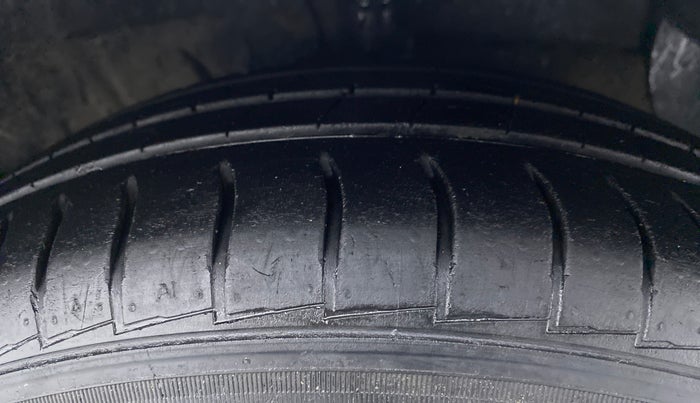 2020 Hyundai GRAND I10 NIOS SPORTZ PETROL, Petrol, Manual, 30,902 km, Right Front Tyre Tread