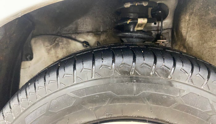 2021 Maruti Alto VXI PLUS, Petrol, Manual, 71,723 km, Left Front Tyre Tread