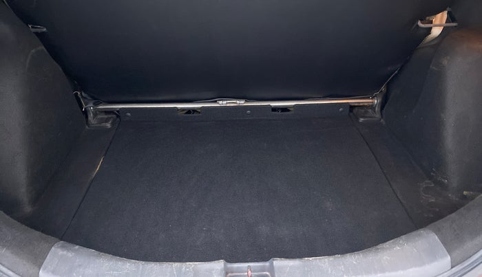 2016 Honda Jazz 1.5 SV I DTEC, Diesel, Manual, 85,072 km, Boot Inside