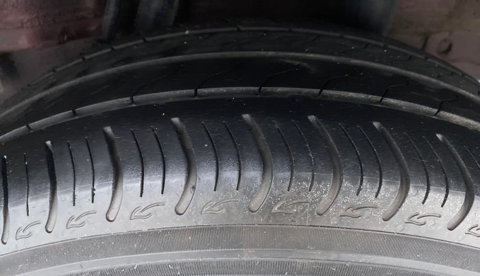 2016 Honda Jazz 1.5 SV I DTEC, Diesel, Manual, 85,072 km, Left Rear Tyre Tread