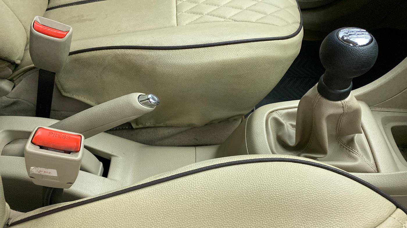 2017 Maruti Ertiga VXI ABS, Petrol, Manual, 17,813 km, Gear Lever
