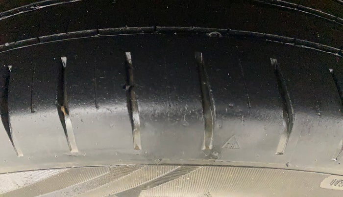 2019 Hyundai Elite i20 ASTA 1.2 (O), Petrol, Manual, 34,545 km, Right Rear Tyre Tread