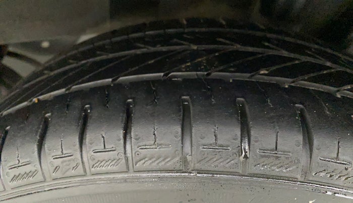 2017 Hyundai Grand i10 SPORTZ (O) AT 1.2 KAPPA VTVT, Petrol, Automatic, 68,719 km, Left Rear Tyre Tread