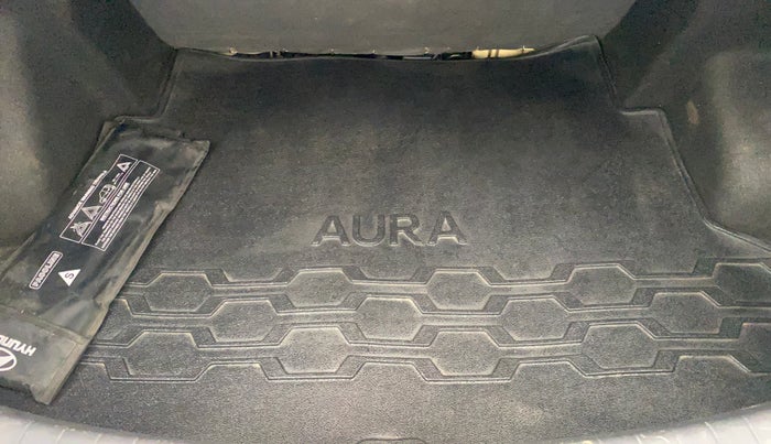 2020 Hyundai AURA SX 1.2, Petrol, Manual, 82,952 km, Boot Inside