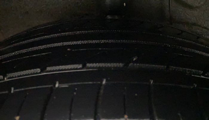 2020 Hyundai AURA SX 1.2, Petrol, Manual, 82,952 km, Right Rear Tyre Tread