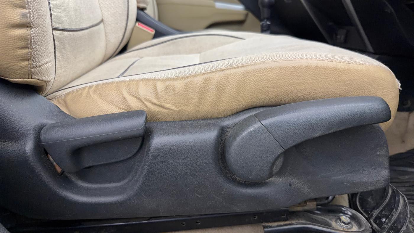 2014 Honda City 1.5L I-VTEC V MT, Petrol, Manual, 75,536 km, Driver Side Adjustment Panel