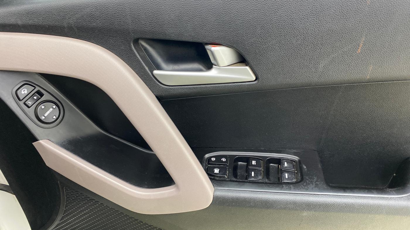 2018 Hyundai Creta SX AT 1.6 PETROL, Petrol, Automatic, 91,966 km, Driver Side Door Panels Control