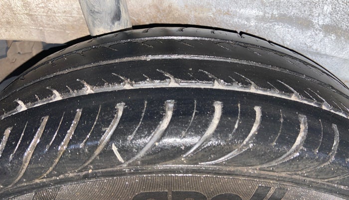 2021 Maruti New Wagon-R LXI CNG (O) 1.0, CNG, Manual, 96,537 km, Right Rear Tyre Tread