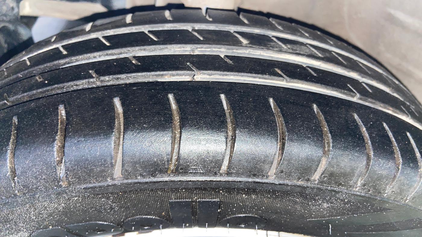 2021 Maruti New Wagon-R LXI CNG (O) 1.0, CNG, Manual, 96,537 km, Left Front Tyre Tread