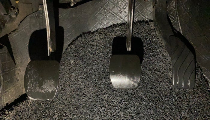 2017 Datsun Redi Go T (O), Petrol, Manual, 55,363 km, Pedals