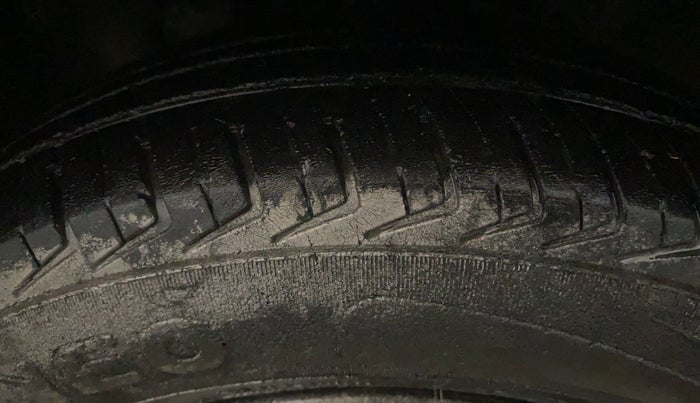 2017 Datsun Redi Go T (O), Petrol, Manual, 55,363 km, Left Front Tyre Tread