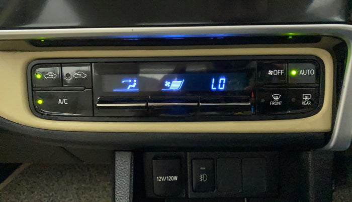 2018 Toyota Corolla Altis G DIESEL, Diesel, Manual, 1,02,279 km, Automatic Climate Control