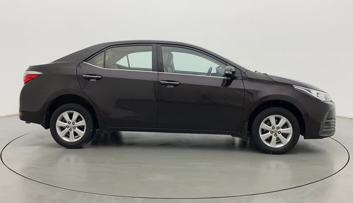2018 Toyota Corolla Altis G DIESEL, Diesel, Manual, 1,02,279 km, Right Side View