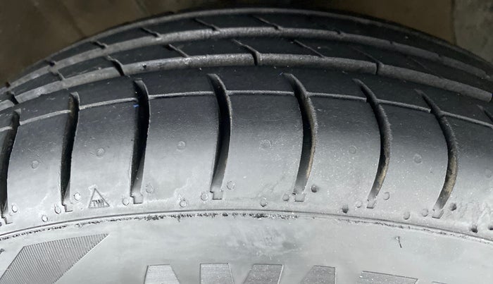 2020 Hyundai GRAND I10 NIOS SPORTZ 1.2 AT, Petrol, Automatic, 65,607 km, Right Front Tyre Tread