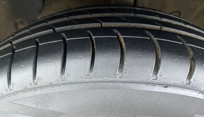 2020 Hyundai GRAND I10 NIOS SPORTZ 1.2 AT, Petrol, Automatic, 65,607 km, Left Front Tyre Tread