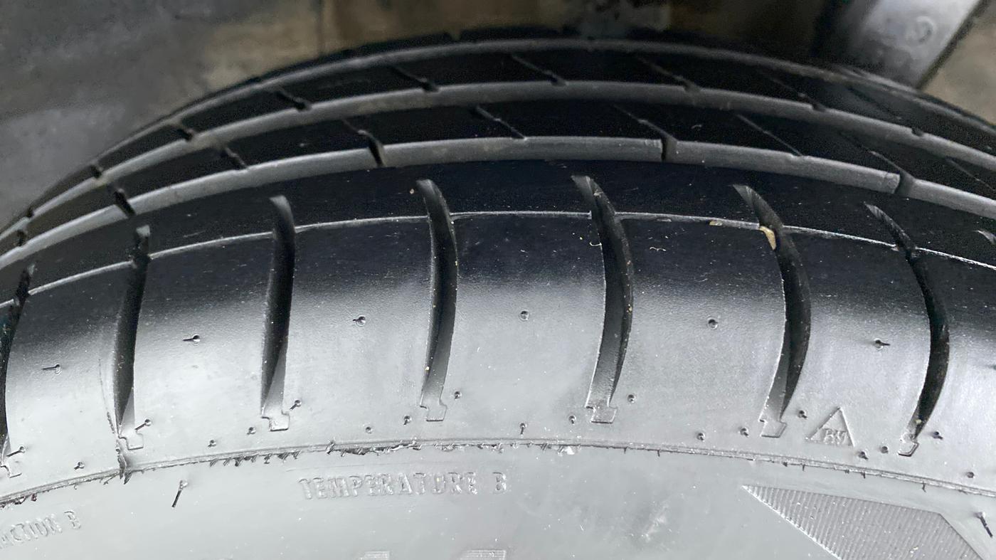 2020 Hyundai GRAND I10 NIOS SPORTZ 1.2 AT, Petrol, Automatic, 65,607 km, Left Rear Tyre Tread