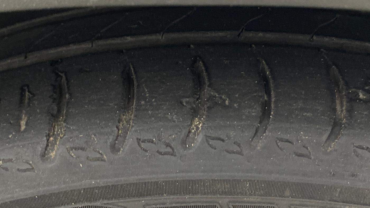 2021 Volkswagen TAIGUN GT PLUS 1.5 TSI DSG, Petrol, Automatic, 90,046 km, Right Front Tyre Tread