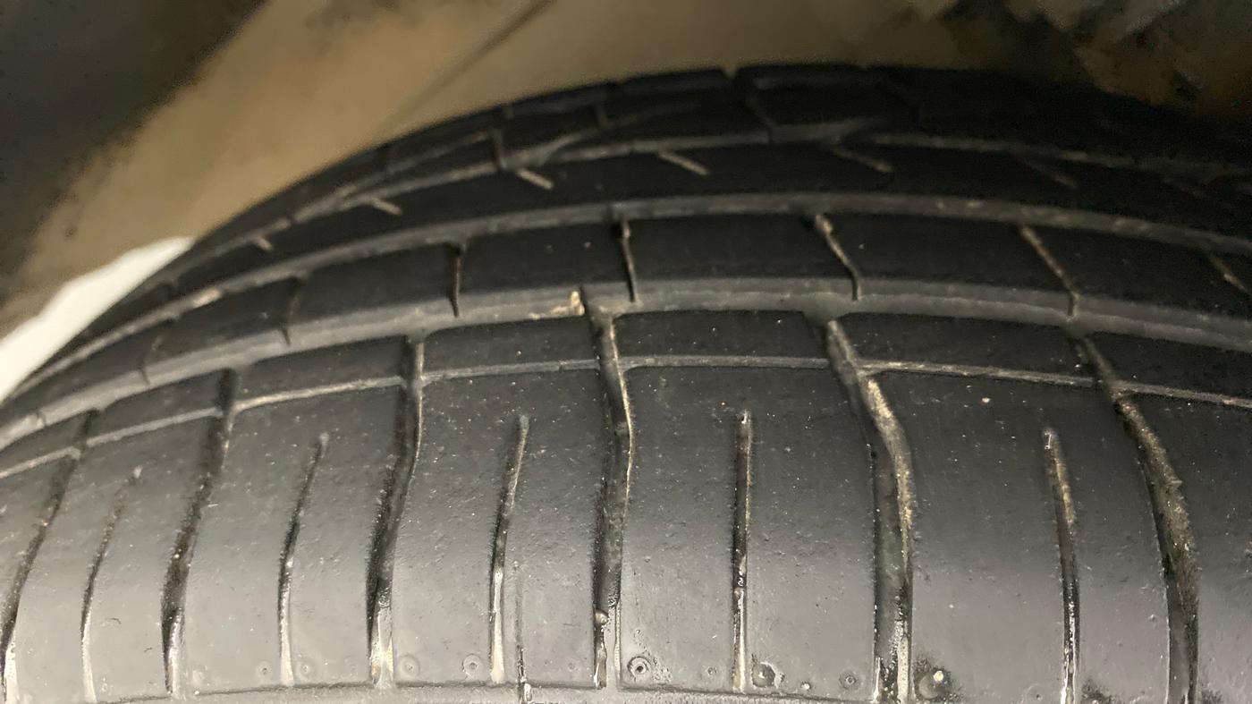 2021 Tata NEXON XZA+ SUNROOF 1.2 RTN, Petrol, Automatic, 12,512 km, Left Front Tyre Tread