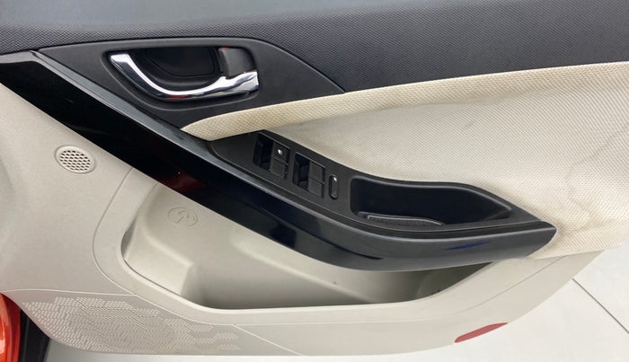 2021 Tata NEXON XZA+ SUNROOF 1.2 RTN, Petrol, Automatic, 12,512 km, Driver Side Door Panels Control