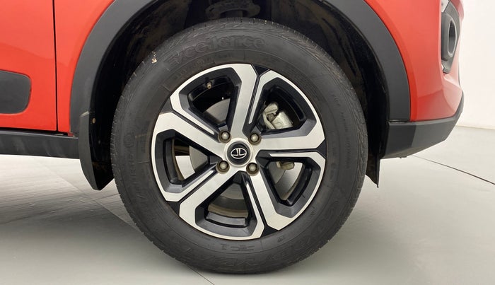 2021 Tata NEXON XZA+ SUNROOF 1.2 RTN, Petrol, Automatic, 12,512 km, Right Front Wheel