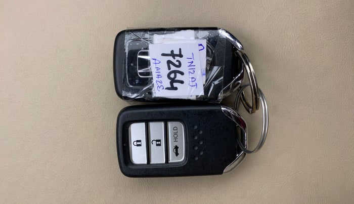 2020 Honda Amaze 1.2L I-VTEC VX CVT, Petrol, Automatic, 28,009 km, Key Close Up