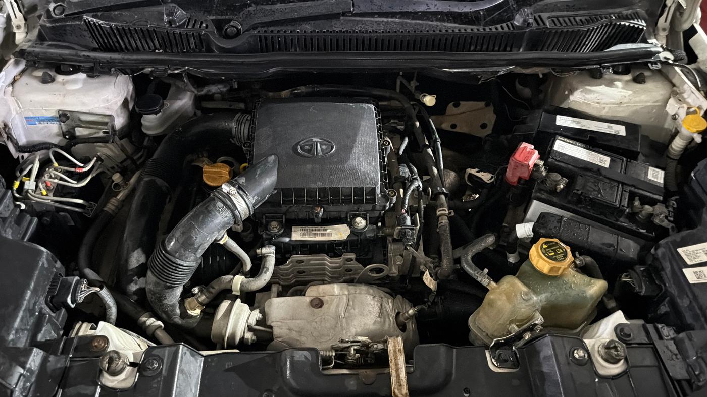2023 Tata NEXON XE PETROL, Petrol, Manual, 53,843 km, Engine View
