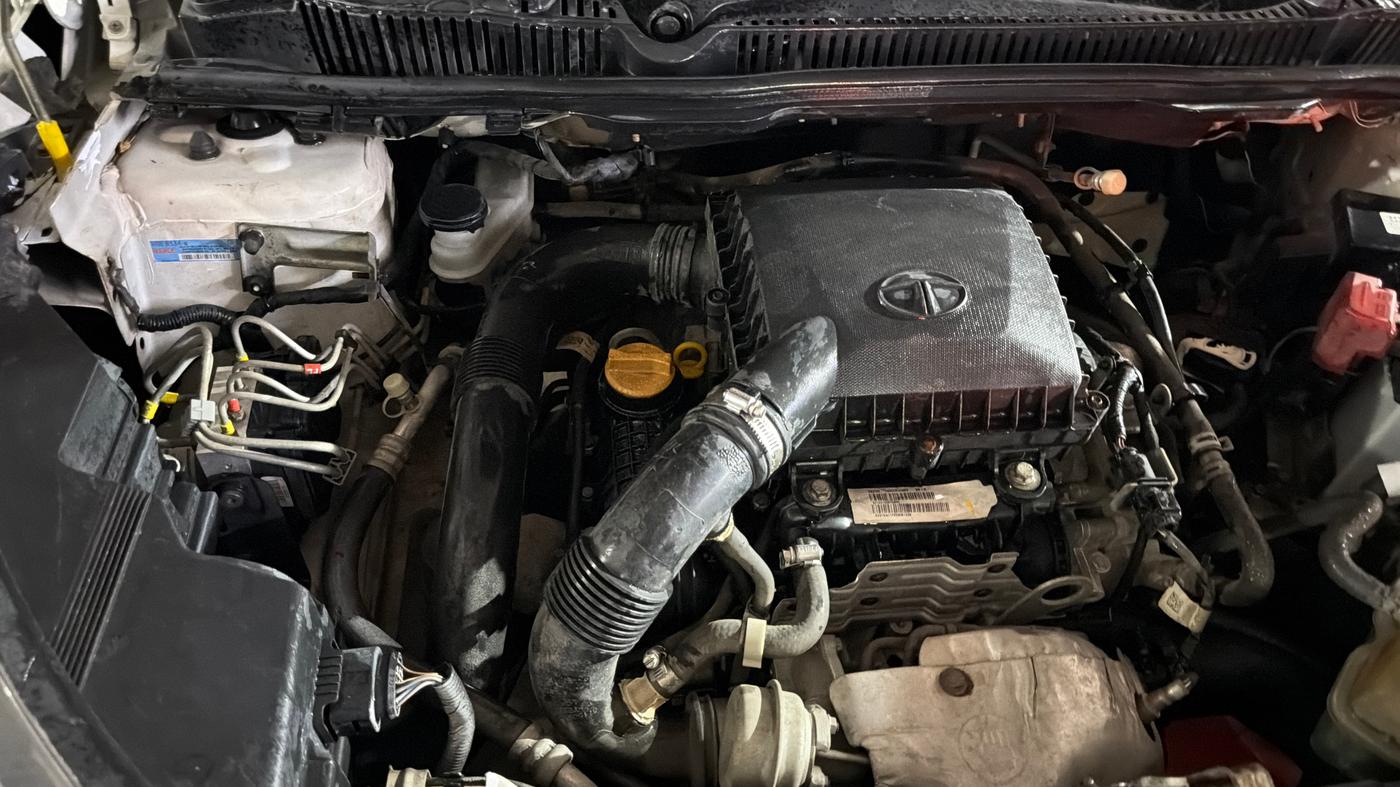 2023 Tata NEXON XE PETROL, Petrol, Manual, 53,843 km, Engine View - Right