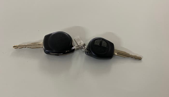2023 Maruti Baleno DELTA PETROL 1.2, CNG, Manual, 62,033 km, Key Close Up