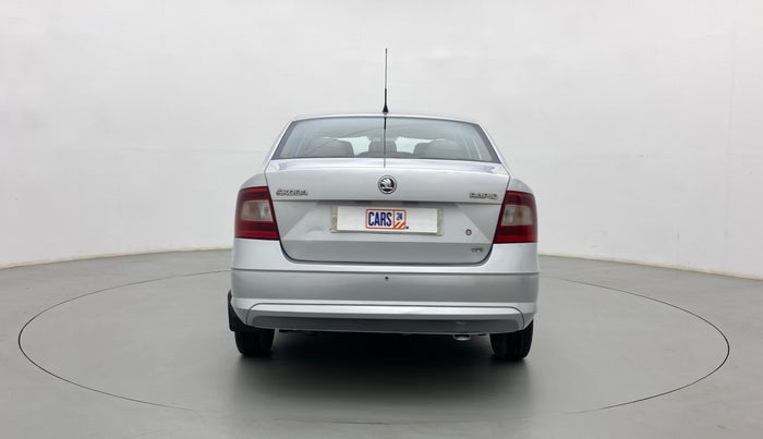 2013 Skoda Rapid AMBITION 1.6 TDI CR MT PLUS, Diesel, Manual, 1,23,994 km, Back/Rear