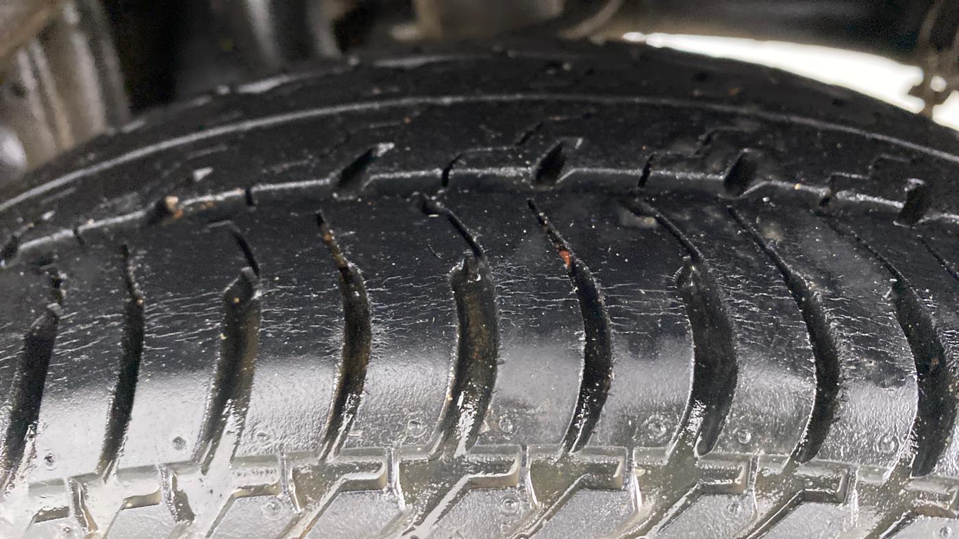 2017 Maruti Alto K10 VXI (O) AMT, Petrol, Automatic, 26,390 km, Left Rear Tyre Tread