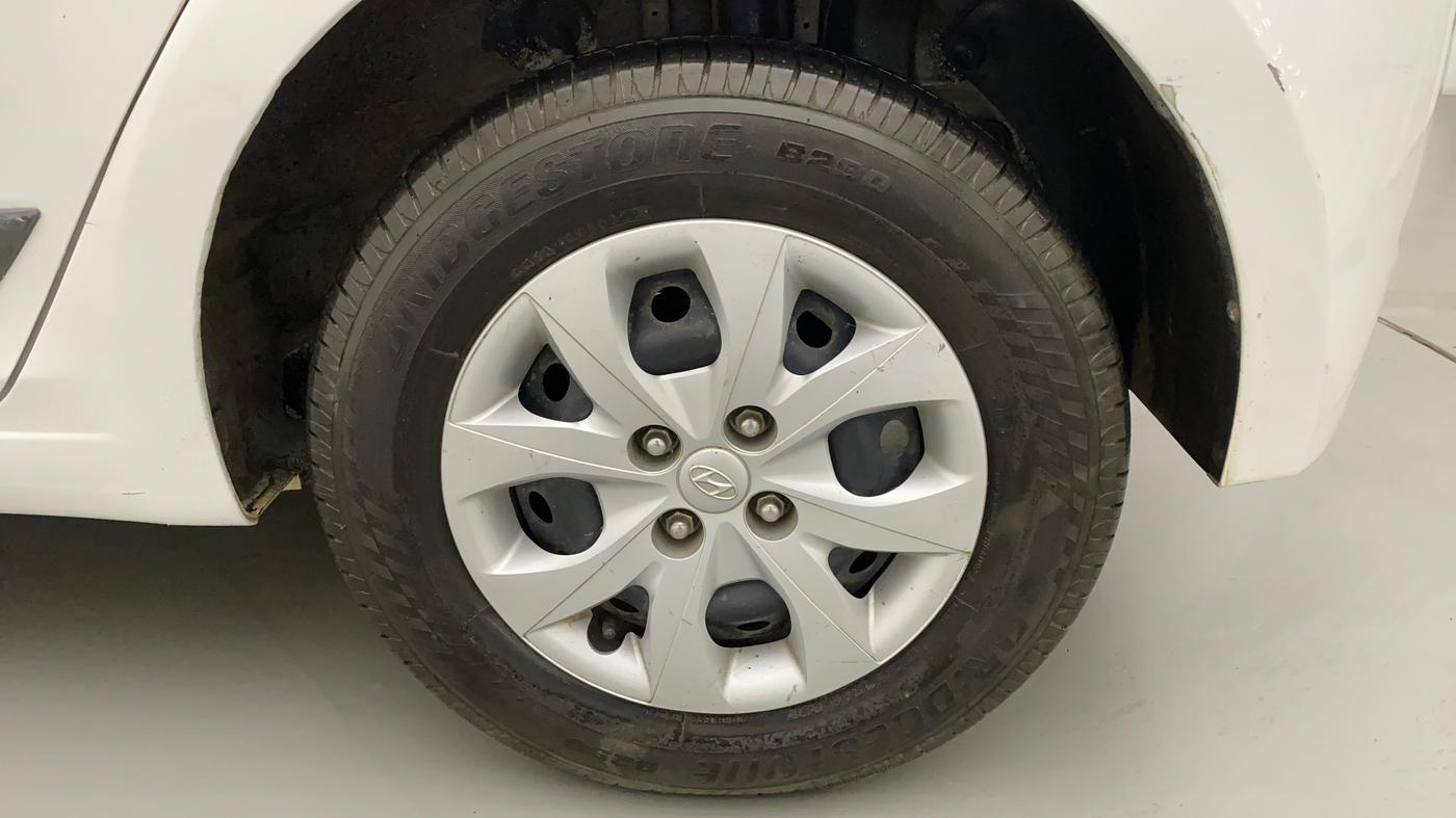 2015 Hyundai Elite i20 SPORTZ 1.2, Petrol, Manual, 50,408 km, Left Rear Wheel
