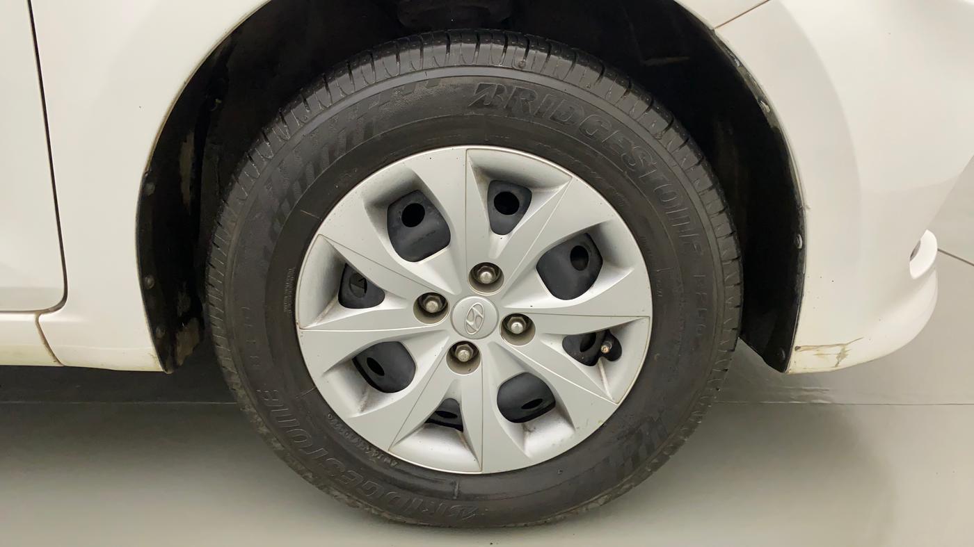 2015 Hyundai Elite i20 SPORTZ 1.2, Petrol, Manual, 50,408 km, Right Front Wheel