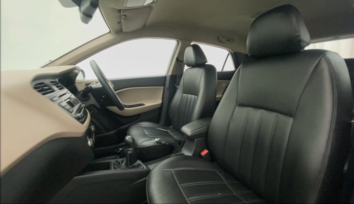 2015 Hyundai Elite i20 SPORTZ 1.2, Petrol, Manual, 50,408 km, Right Side Front Door Cabin