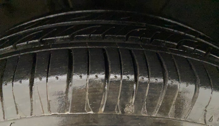 2015 Hyundai Elite i20 SPORTZ 1.2, Petrol, Manual, 50,408 km, Left Front Tyre Tread