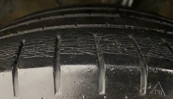 2016 Maruti Baleno ZETA PETROL 1.2, Petrol, Manual, 52,662 km, Left Front Tyre Tread
