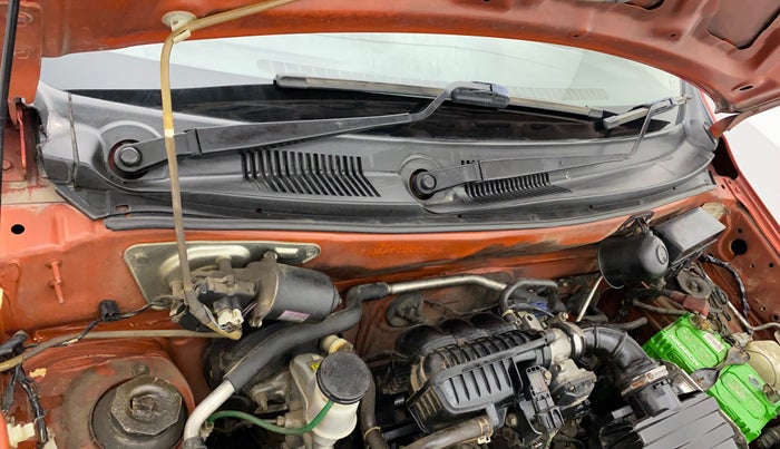 2016 Maruti Alto 800 LXI, Petrol, Manual, 61,237 km, Bonnet (hood) - Cowl vent panel has minor damage