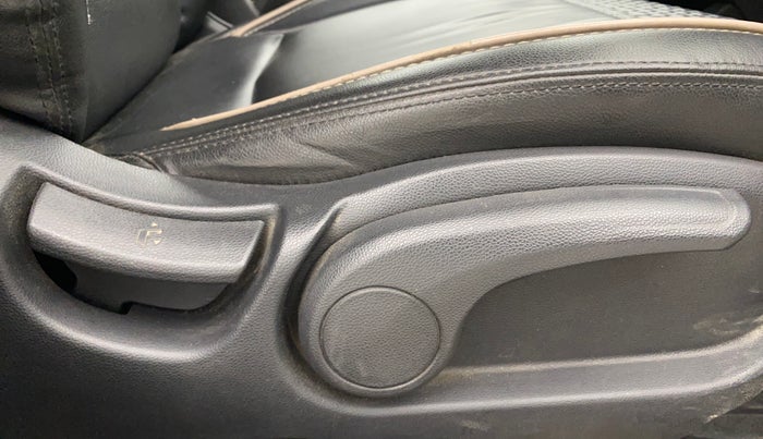 2015 Hyundai Elite i20 ASTA 1.2, Petrol, Manual, 52,232 km, Driver Side Adjustment Panel