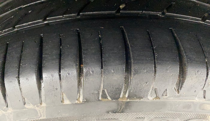 2015 Hyundai Elite i20 ASTA 1.2, Petrol, Manual, 52,232 km, Left Rear Tyre Tread